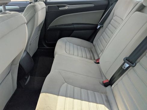 Used 2019 Ford Fusion S FWD image 7