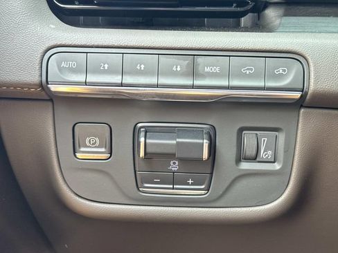 Used 2023 Cadillac Escalade Sport w/ LPO, ONYX Package AWD/4WD image 27