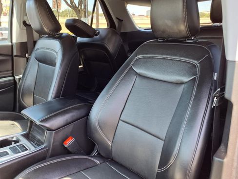 Certified 2024 Ford Explorer Limited w/ Limited Technology Package RWD image 15