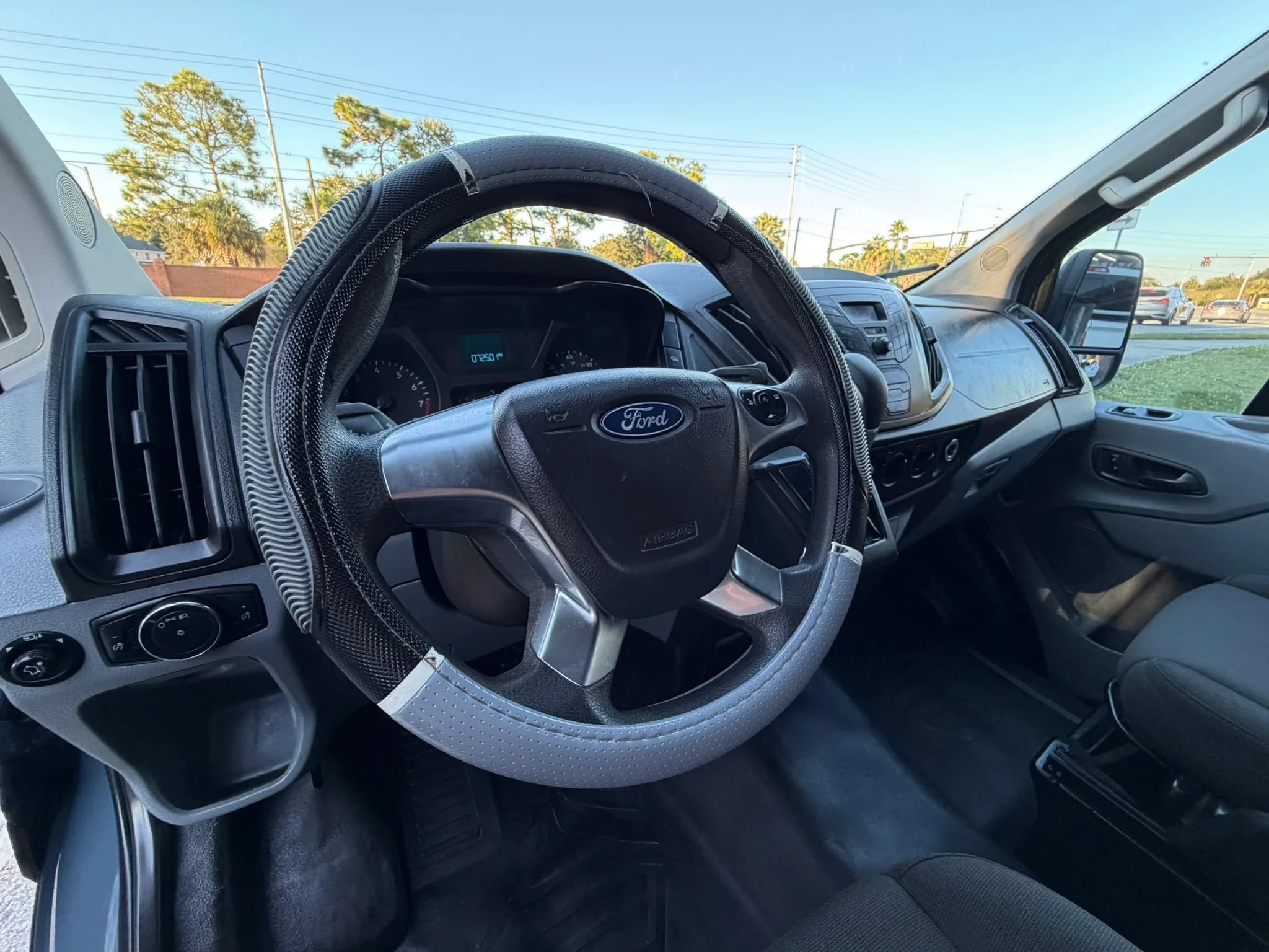 Used 2019 Ford Transit 250 148 High Roof Extended RWD image 11