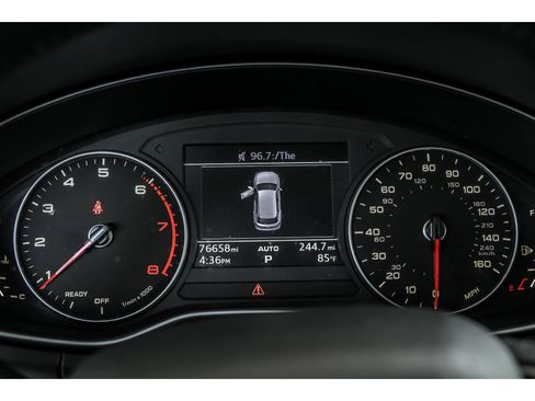 Used 2018 Audi Q5 2.0T Premium w/ Convenience Package AWD/4WD image 18