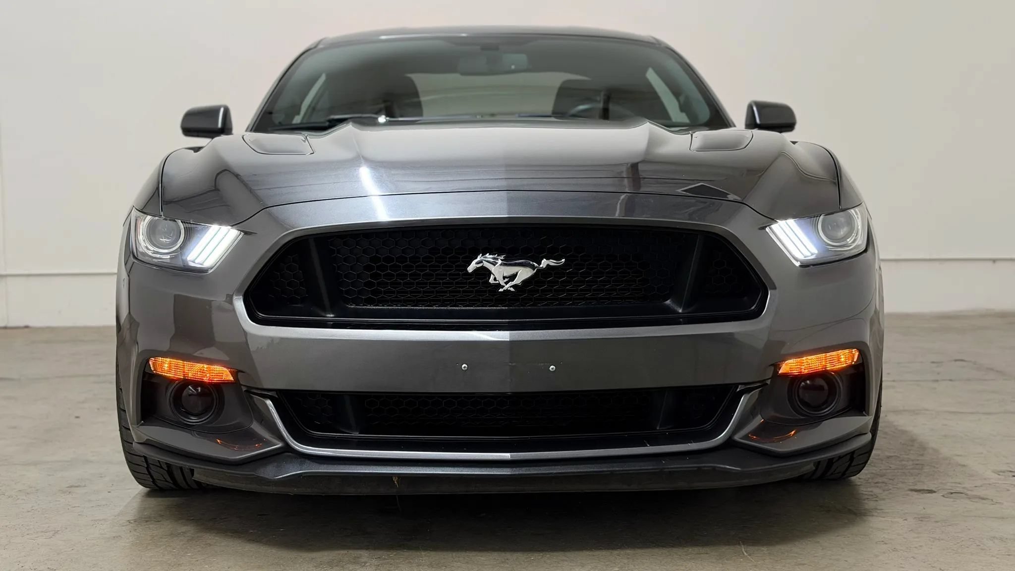 Used 2015 Ford Mustang GT Premium w/ Equipment Group 401A RWD image 4