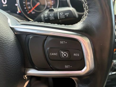 Used 2020 Jeep Wrangler Unlimited Sahara w/ Dual Top Group AWD/4WD image 25