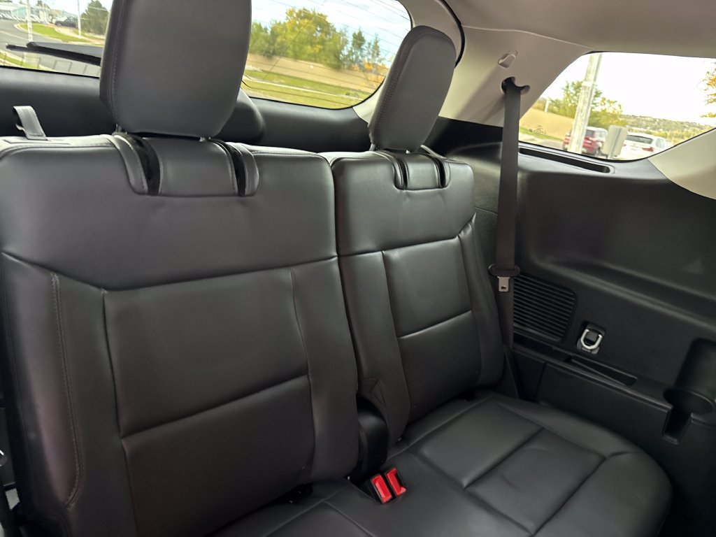 Used 2025 Ford Explorer Active w/ Active Comfort Package AWD/4WD image 29