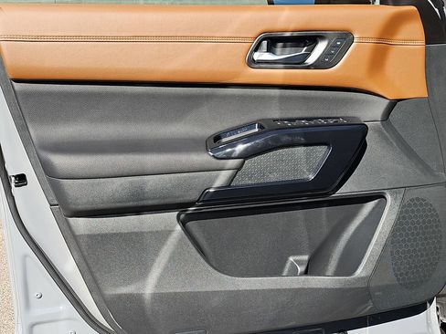 New 2026 Nissan Pathfinder Platinum image 27