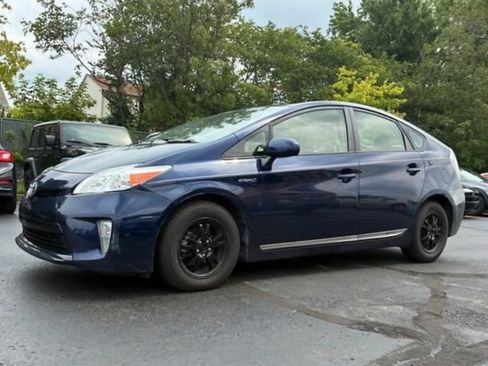 Used 2012 Toyota Prius Two FWD image 1