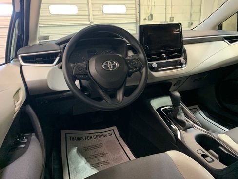 Certified 2024 Toyota Corolla LE w/ LE Convenience Package image 4