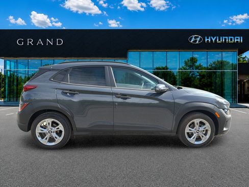 Used 2023 Hyundai Kona SEL FWD image 6