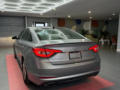 Used 2016 Hyundai Sonata Limited w/ Option Group 05 FWD image 4