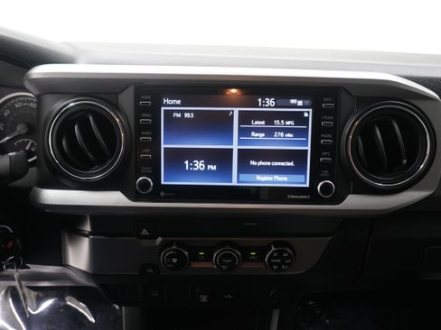 Used 2020 Toyota Tacoma SR5 RWD image 17