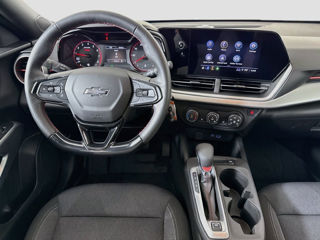 Used 2026 Chevrolet Trax RS w/ Sunroof Package FWD image 22
