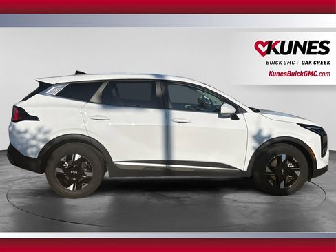 Used 2026 Kia Sportage LX FWD image 12
