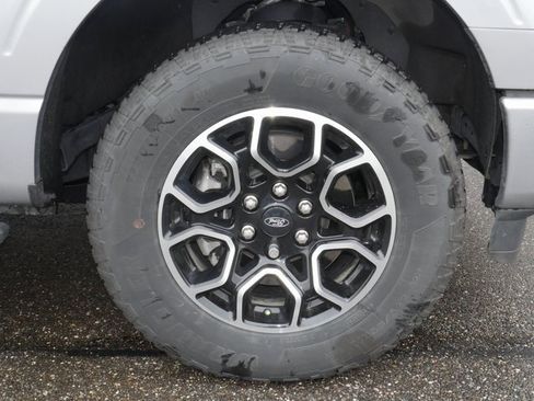 Used 2022 Ford F150 XLT w/ Equipment Group 302A High image 12