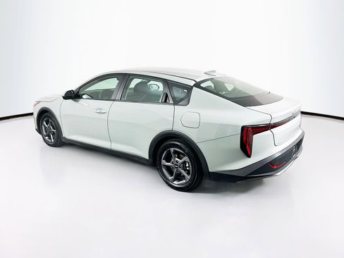 Used 2025 Kia K4 LXS image 5