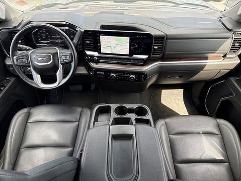 Used 2025 GMC Sierra 1500 SLT AWD/4WD image 12
