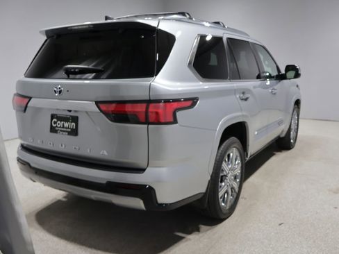 Used 2024 Toyota Sequoia Capstone AWD/4WD image 2
