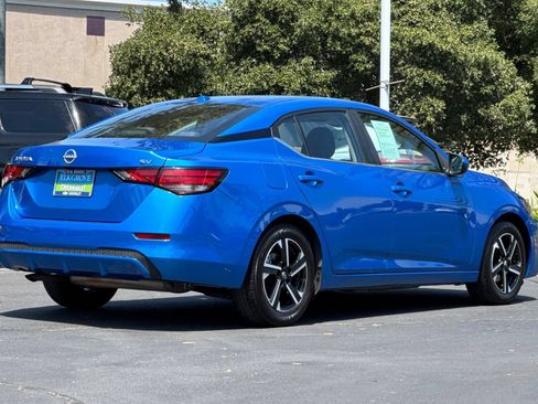 Used 2024 Nissan Sentra SV FWD image 3