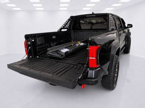 Used 2025 Toyota Tacoma 4x4 Double Cab Hybrid image 12