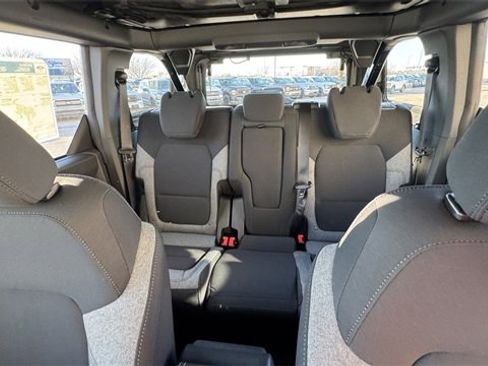 New 2025 Ford Bronco Base image 33