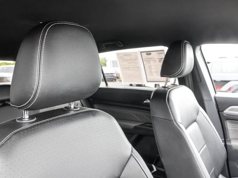 Used 2023 Volkswagen Atlas Cross Sport SE AWD/4WD image 37