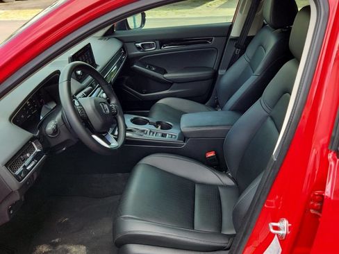 Used 2024 Honda Civic Touring image 9