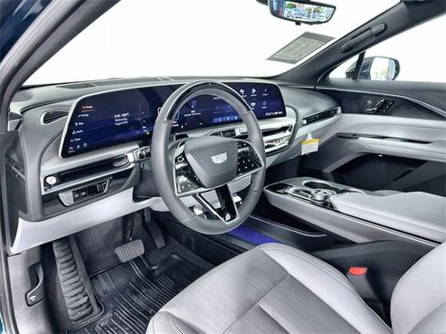 Certified 2025 Cadillac Lyriq Luxury image 10