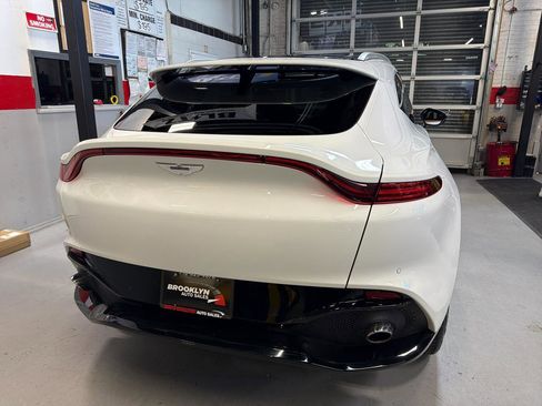 Used 2021 Aston Martin DBX AWD/4WD image 7