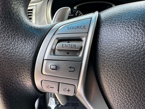 Used 2013 Nissan Altima 3.5 S FWD image 13