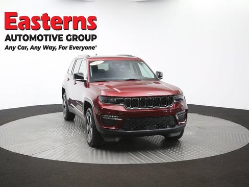 Used 2022 Jeep Grand Cherokee Limited 4xe w/ Luxury Tech Group II AWD/4WD image 55