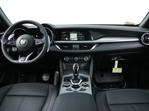 New 2025 Alfa Romeo Stelvio Sprint w/ Convenience Package AWD/4WD image 15