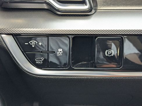 Certified 2023 Kia Sportage SX AWD/4WD image 17