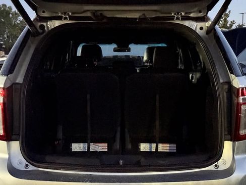 Used 2015 Ford Explorer XLT w/ Equipment Group 202A FWD image 28
