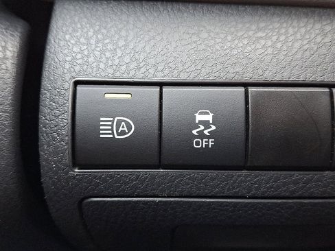 Certified 2023 Toyota Camry LE image 24