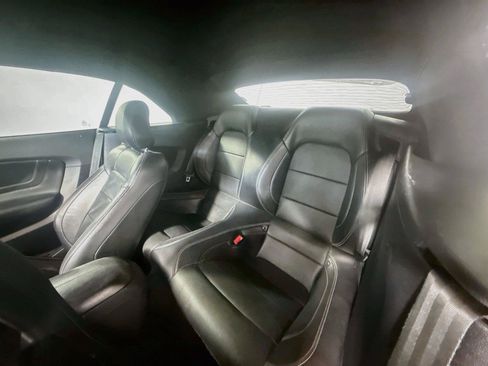 Used 2018 Ford Mustang Premium w/ Equipment Group 201A RWD image 10