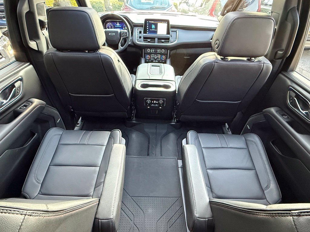 Used 2024 Chevrolet Suburban RST w/ Luxury Package AWD/4WD image 36
