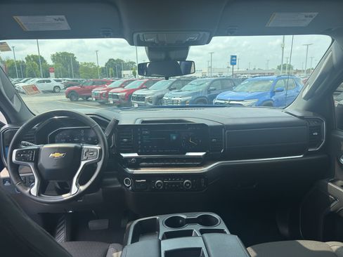 Certified 2026 Chevrolet Silverado 1500 LT AWD/4WD image 28