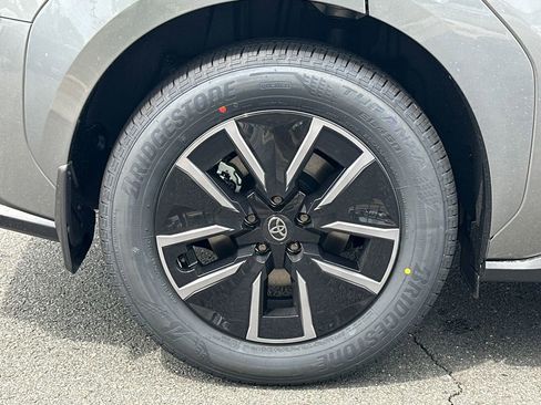 New 2026 Toyota bZ FWD image 7