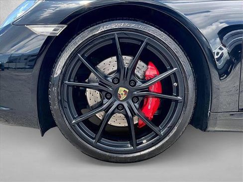 Used 2018 Porsche 911 Carrera S RWD image 10