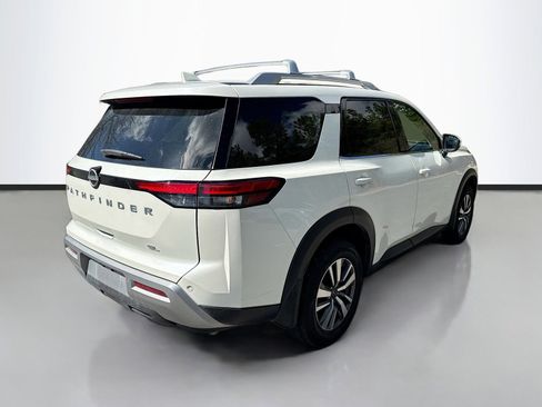 Used 2024 Nissan Pathfinder SL image 7