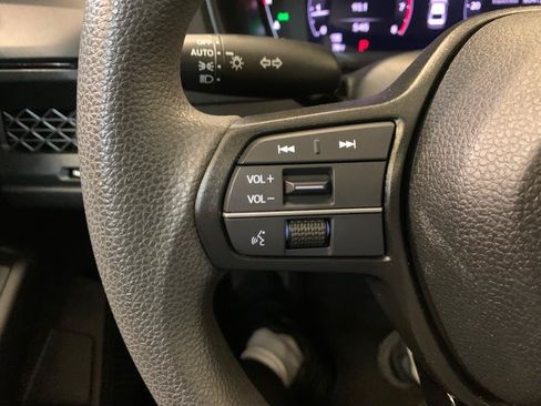 Used 2023 Honda Accord EX image 25