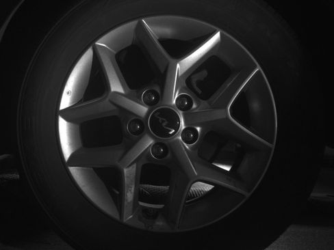 Used 2025 Kia Soul LX w/ LX Technology Package FWD image 17