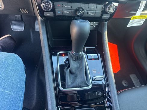 New 2026 Jeep Compass Latitude image 26