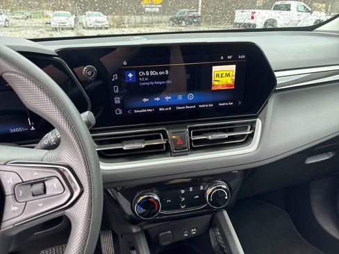 Used 2025 Chevrolet TrailBlazer LT image 16