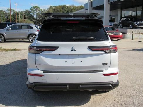 New 2026 Mitsubishi Outlander AWD image 4