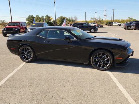 Used 2023 Dodge Challenger R/T w/ Blacktop Package image 5