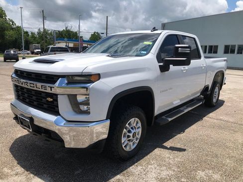 Used 2023 Chevrolet Silverado 2500 LT AWD/4WD image 3