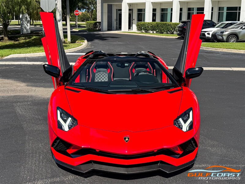 Used 2019 Lamborghini Aventador S AWD/4WD image 5