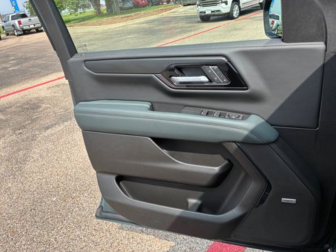 New 2026 GMC Yukon XL AT4 AWD/4WD image 30