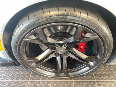 Used 2023 Chevrolet Camaro SS RWD image 4