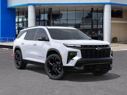 New 2027 Chevrolet Traverse RS w/ LPO, Floor Liner Package FWD image 7